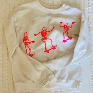 Skeleton skater white & pink sweatshirt